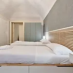 Guesthost - Porta Susa Elegant & Design דירה *