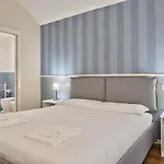 Guesthost - Porta Susa Elegant & Design Apartment Turin