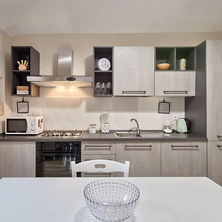 Appartamento Guesthost - Porta Susa Elegant & Design *