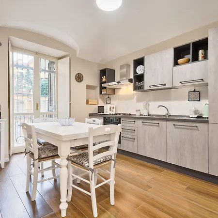 Guesthost - Porta Susa Elegant & Design Appartamento Torino