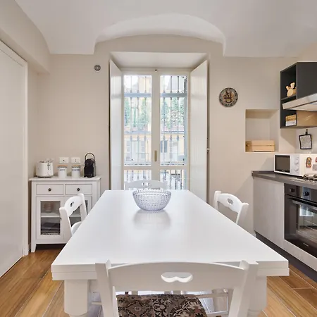 Appartamento Guesthost - Porta Susa Elegant & Design Torino