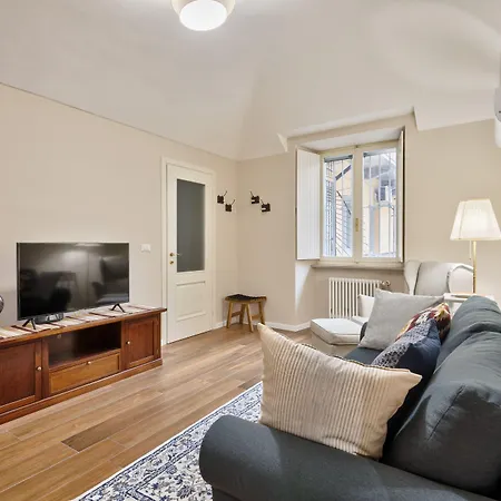 Guesthost - Porta Susa Elegant & Design *