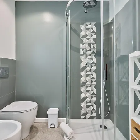 Guesthost - Porta Susa Elegant & Design Appartement *