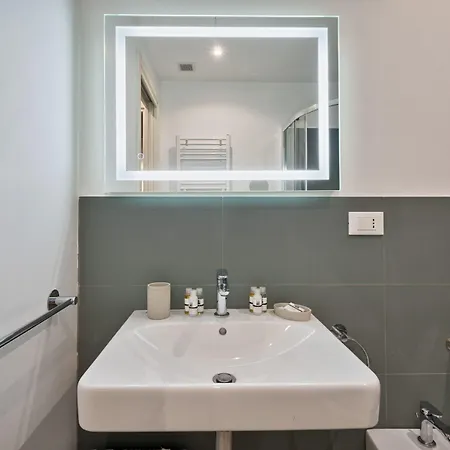 Daire Guesthost - Porta Susa Elegant & Design