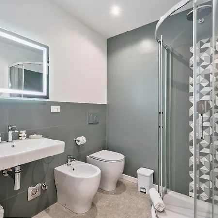 Guesthost - Porta Susa Elegant & Design *