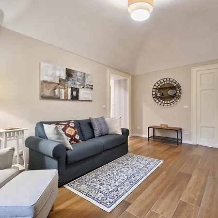 Guesthost - Porta Susa Elegant & Design トリノ