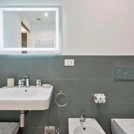 アパート Guesthost - Porta Susa Elegant & Design *