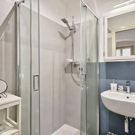 Guesthost - Porta Susa Elegant & Design Appartement Turin