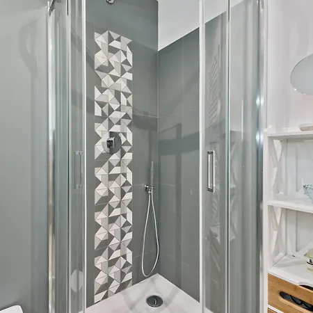 Guesthost - Porta Susa Elegant & Design Appartement Turin