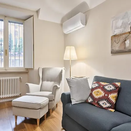 Guesthost - Porta Susa Elegant & Design * トリノ